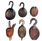Prachtige oude decoratieve scheepskatrollen (11) - hout
