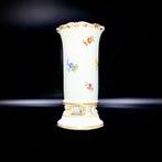Meissen - First Choice - Exquisite Vase on Foots -, Antiek en Kunst, Antiek | Glas en Kristal