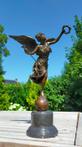 The Winged Victory bronzen stateu met zeer fijne details 38