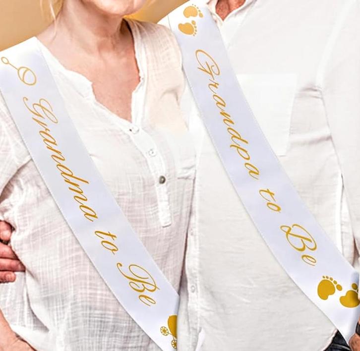 Sjerpen set Grandpa en Grandma to Be wit met gouden opdruk, Hobby en Vrije tijd, Feestartikelen, Geboorte of Huwelijk, Nieuw, Versiering