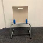 Tweedehands ahrend schoolstoel - stapelstoel, zithoogte 45, Ophalen of Verzenden, Gebruikt, Hout, Eén