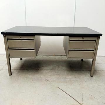 Ahrend Oda industrieel bureau met ladekast - 150x75 cm beschikbaar voor biedingen