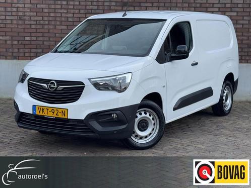 Opel Combo 1.5D L2H1 Edition / 100 PK / Navigatie + Camera /, Auto's, Bestelauto's, Dealer onderhouden, Lease, Zwart, Handgeschakeld