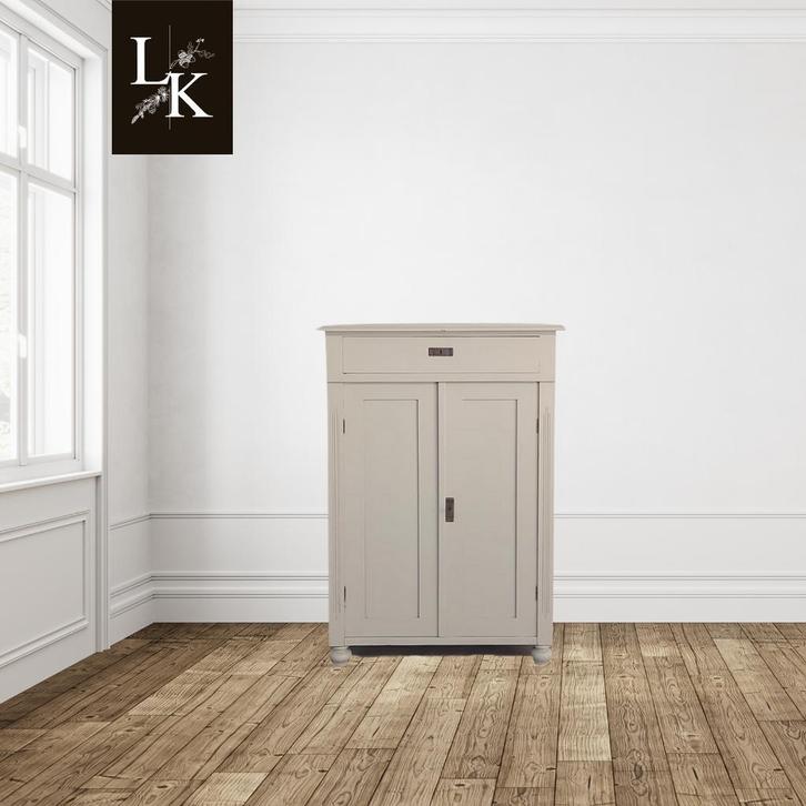 Landelijk klassieke kast, meidenkast, legkast - Verkocht!, Antiek en Kunst, Antiek | Meubels | Kasten