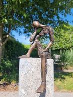 Beeldje - Modernist deep emotional sculpture - Brons