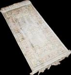 Chinese tapijt met veel zijde - Tapijt - 140 cm - 70 cm, Nieuw