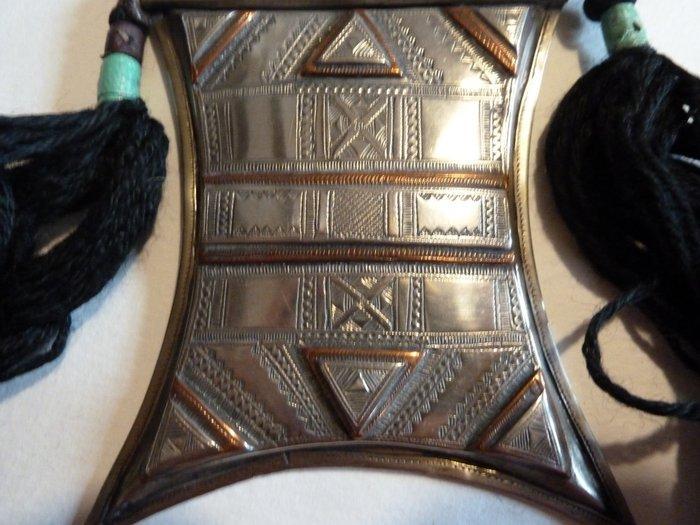 Tallismant Touareg - Koper, Zilver - zilveren talisman, Antiek en Kunst, Kunst | Niet-Westerse kunst