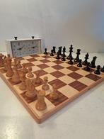 Schaakspel - Staunton schaakspel + schaakklok, Antiek en Kunst, Curiosa en Brocante