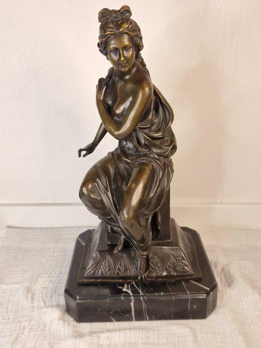 Partial: B.azhengj - Beeld, Bronzen beeld hurkende vrouw -, Antiek en Kunst, Curiosa en Brocante