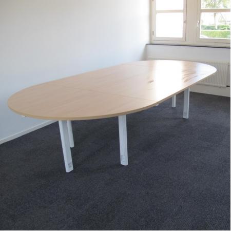 (MDK-104492) Ahrend Mehes vergadertafel ovaal met nieuw e..., Huis en Inrichting, Bureaus, Gebruikt, Ophalen of Verzenden