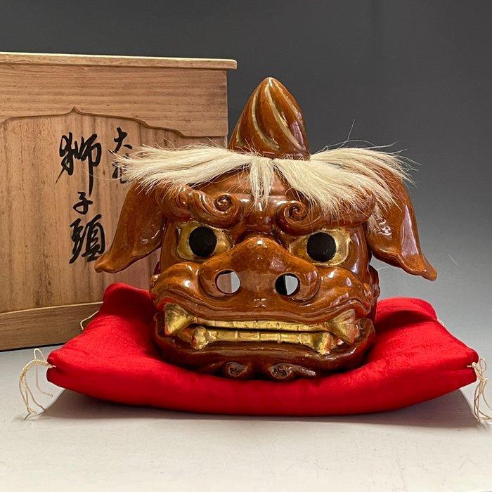 Beeldje - Keramiek, Shishigashira (leeuwenhoofd) / Shishimai, Antiek en Kunst, Antiek | Overige Antiek
