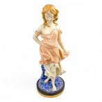 Royal Worcester - Beeldje - Figure of a woman in a flowing