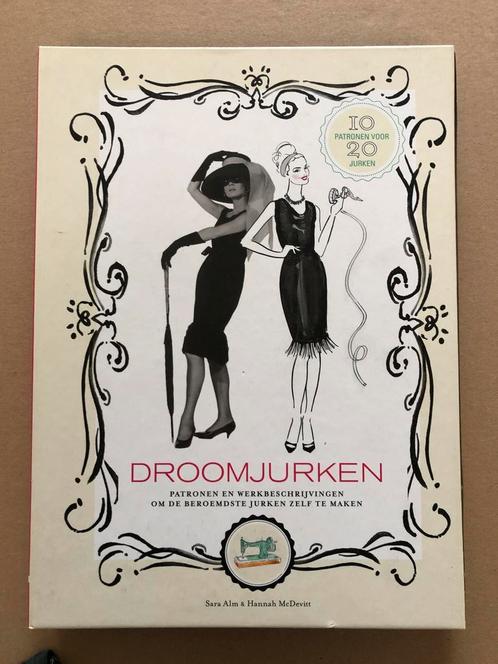 Mode - Beroemde en hippe jurken zelf maken - NIEUW, Boeken, Hobby en Vrije tijd, Zo goed als nieuw, Borduren en Naaien, Ophalen of Verzenden
