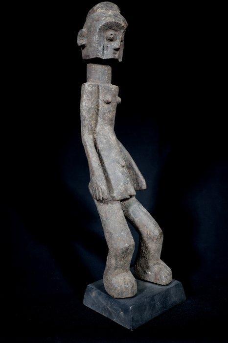 Figuur - Losso-beeld op een sokkel - 42 cm - Nigeria (Zonder, Antiek en Kunst, Kunst | Niet-Westerse kunst