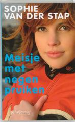 Meisje met negen pruiken 9789044608502, Verzenden, Zo goed als nieuw