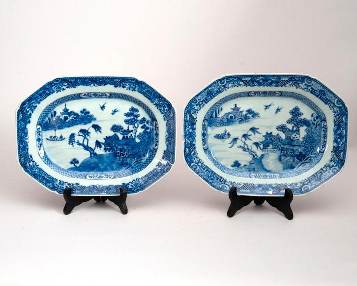 2 octagonale aardewerken vleesschotels, Engeland 19e eeuw, Antiek en Kunst, Antiek | Schalen