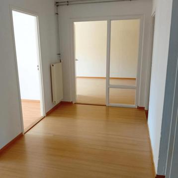 Antikraak appartement met balkon en tijdelijke huur beschikbaar voor biedingen