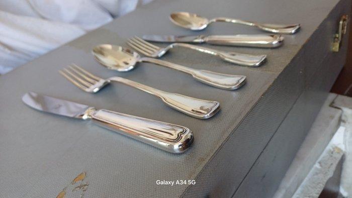 Fratelli Calderoni - Bestekset voor 12 personen (70) -, Antiek en Kunst, Antiek | Meubels | Tafels