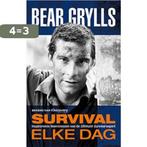 Survival elke dag 9789024562589 Bear Grylls, Boeken, Verzenden, Zo goed als nieuw, Bear Grylls