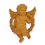 A RUSTY CAST IRON WALL MOUNT PUTTO HOLDING A GUIRLANDE, Antiek en Kunst, Verzenden