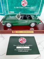 Corgi 1:18 - Modelauto - Corgi 1:18 Scale 1963 MGB Roadster, Hobby en Vrije tijd, Nieuw