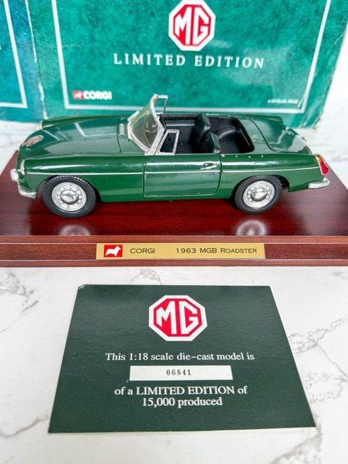 Corgi 1:18 - Modelauto - Corgi 1:18 Scale 1963 MGB Roadster, Hobby en Vrije tijd, Modelauto's | 1:5 tot 1:12