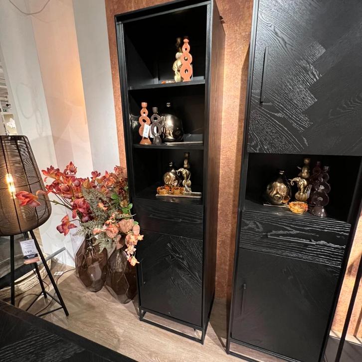 Boekenkast Vinito Eikenfineer Zwart - Pronto Wonen, Huis en Inrichting, Kasten | Boekenkasten, Nieuw, Eikenhout, Ophalen of Verzenden