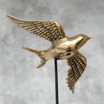sculptuur, NO RESERVE PRICE - Swallow Fly Away on Stand - 19