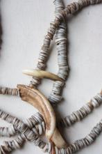 Mooie oude halsketting van de Abelam, provincie Oost-Sepik -