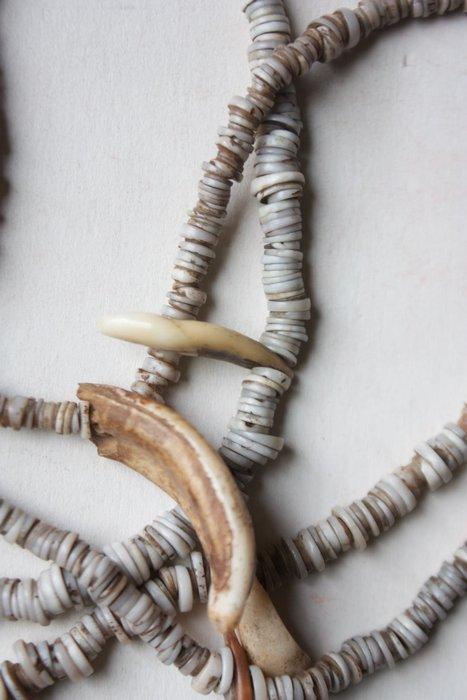 Mooie oude halsketting van de Abelam, provincie Oost-Sepik -, Antiek en Kunst, Kunst | Niet-Westerse kunst