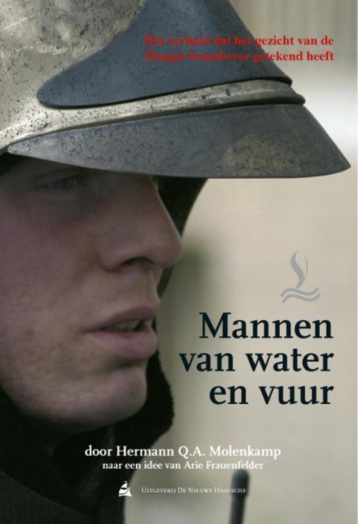 Mannen van water en vuur 9789491168192, Boeken, Romans, Zo goed als nieuw, Verzenden