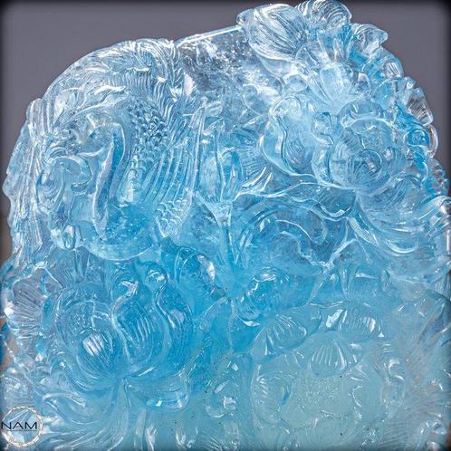 Uniek natuurlijk deels transparant aquamarijn snijwerk, Verzamelen, Mineralen en Fossielen
