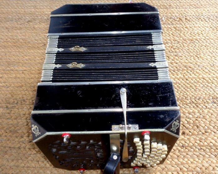 Alfred Arnold mit Koffer - 144 Töne - 880 Hertz - -, Muziek en Instrumenten, Blaasinstrumenten | Blokfluiten