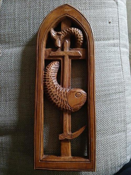 Large carved - sign D.K - sculptuur, ixthus/icthus symbol of, Antiek en Kunst, Antiek | Boeken en Bijbels