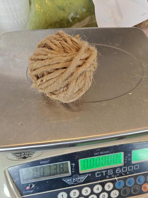 Jute dik 6 dr 6 mm +/- 3 m NATUREL Lenie Jute dik 6 dr 6mm, Huis en Inrichting, Woonaccessoires | Kunstplanten en Kunstbloemen