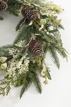 2dekans | House of Seasons Alva Kerstkrans - Ø50 cm - Groen, Diversen, Kerst, Ophalen of Verzenden, Zo goed als nieuw