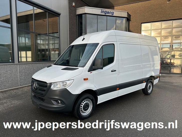 Zakelijke Lease |  Mercedes-Benz Sprinter 317 CDI L2 H2 Pro, Auto's, Bestelauto's, Onderhoudsboekje, Lease, Zwart, Automaat, Wit