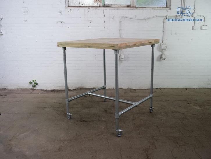 Tafel | Tweedehands |  Verrijdbaar | Steigerhout / zilvergri, Zakelijke goederen, Kantoor en Winkelinrichting | Kantoormeubilair en Inrichting