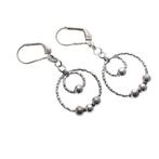 Zilveren oorbellen met twee ringen en bolletjes | Ø 18 mm, Sieraden, Tassen en Uiterlijk, Oorbellen, Gebruikt, Zilver, Zilver