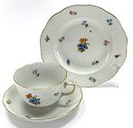 Herend : Tazza e Piattino + Piatto da Dessert - Decoro Fiori
