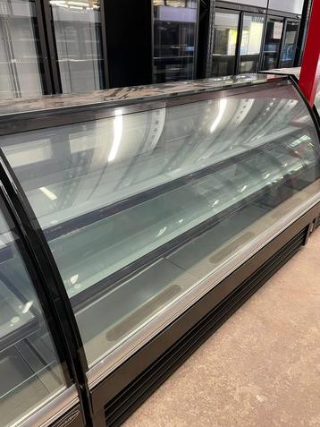 koel vitrine bakker beschikbaar voor biedingen