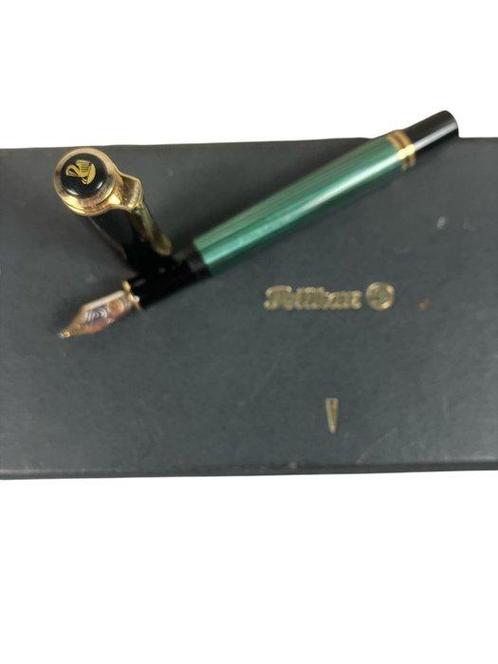Pelikan - M300 lady size - Vulpen, Verzamelen, Pennenverzamelingen