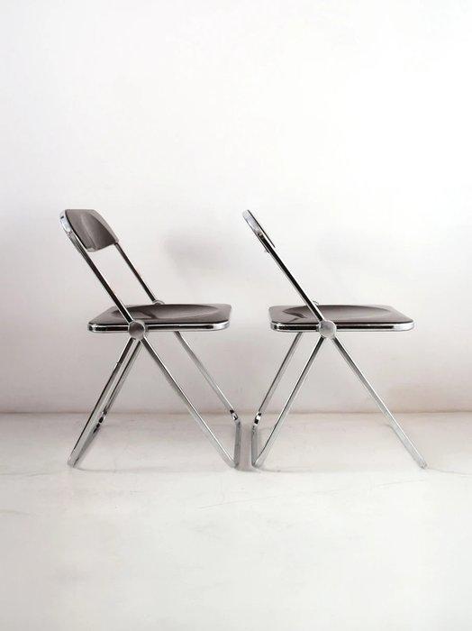 Anonima Castelli - Giancarlo Piretti - Stoel (2) - Plia, Antiek en Kunst, Antiek | Meubels | Stoelen en Banken