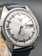 Seiko - Seiko 5 (Graphic Chapter-Ring Dial) - Zonder