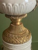 G&C Interiors - Vaas - Brons, Porselein - Classic vaas, Antiek en Kunst