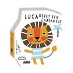 Boek: Luca geeft een cadeautje - (als nieuw)