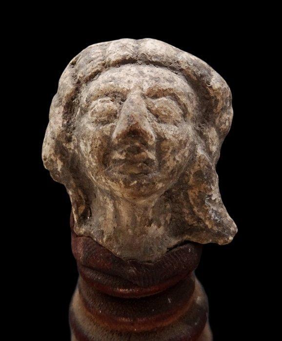 Oud-Romeins - Vrouwelijk gallo-Romeins hoofd van terracotta, Verzamelen, Mineralen en Fossielen