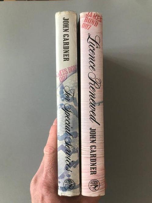 John Gardiner - 2x James Bond Continuation Novels: License, Antiek en Kunst, Antiek | Boeken en Bijbels