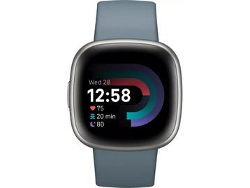 Fitbit Versa 4, Zilver (Blauw) beschikbaar voor biedingen