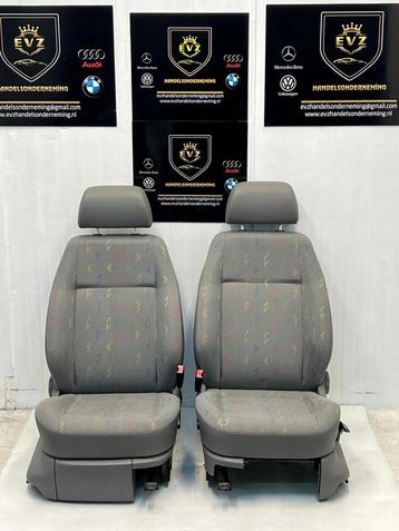 VW Caddy 3  bekledingset compleet voor stoelen bj.2010 beschikbaar voor biedingen